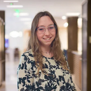 Anastasia-Sis Headshot