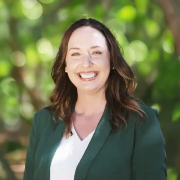 Emily Ripplinger Headshot