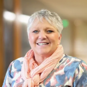 Tammy-Bueligen Headshot