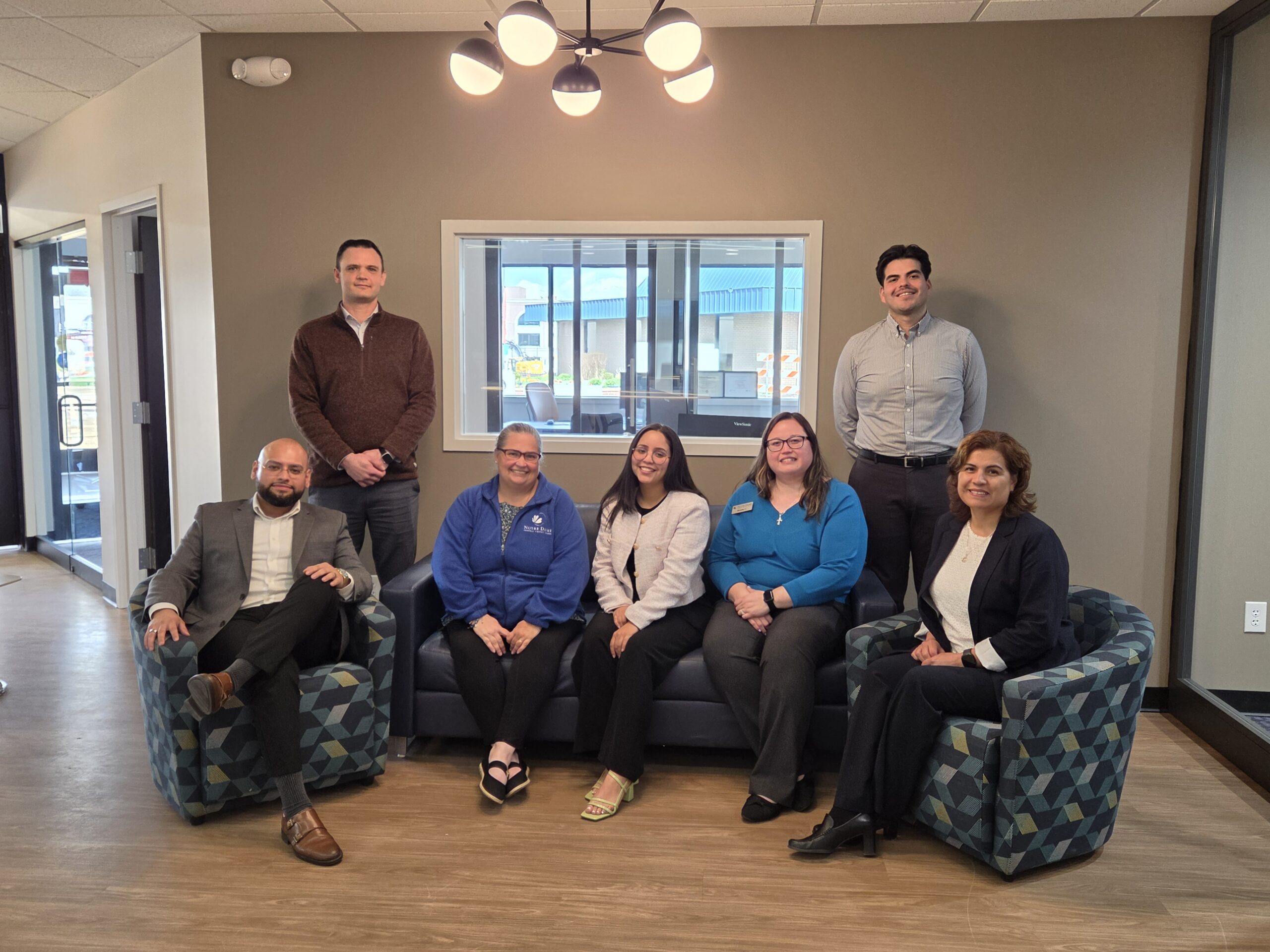 miembros del equipo de la oficina de Elkhart